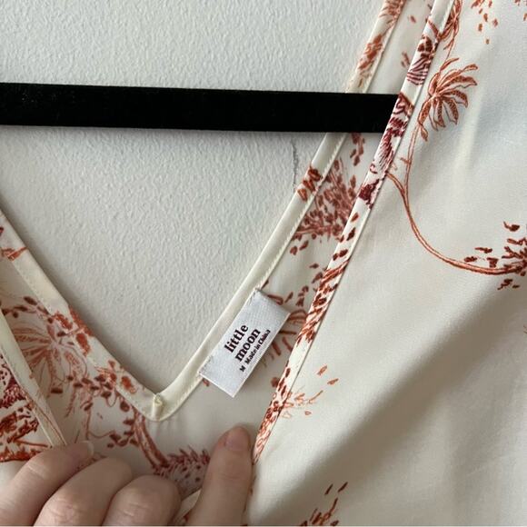 Aritzia Little Moon Brassia Printed Satin Shift Dress - Picture 8 of 8